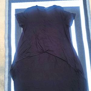 Black short sleeve  top with knot in the middle